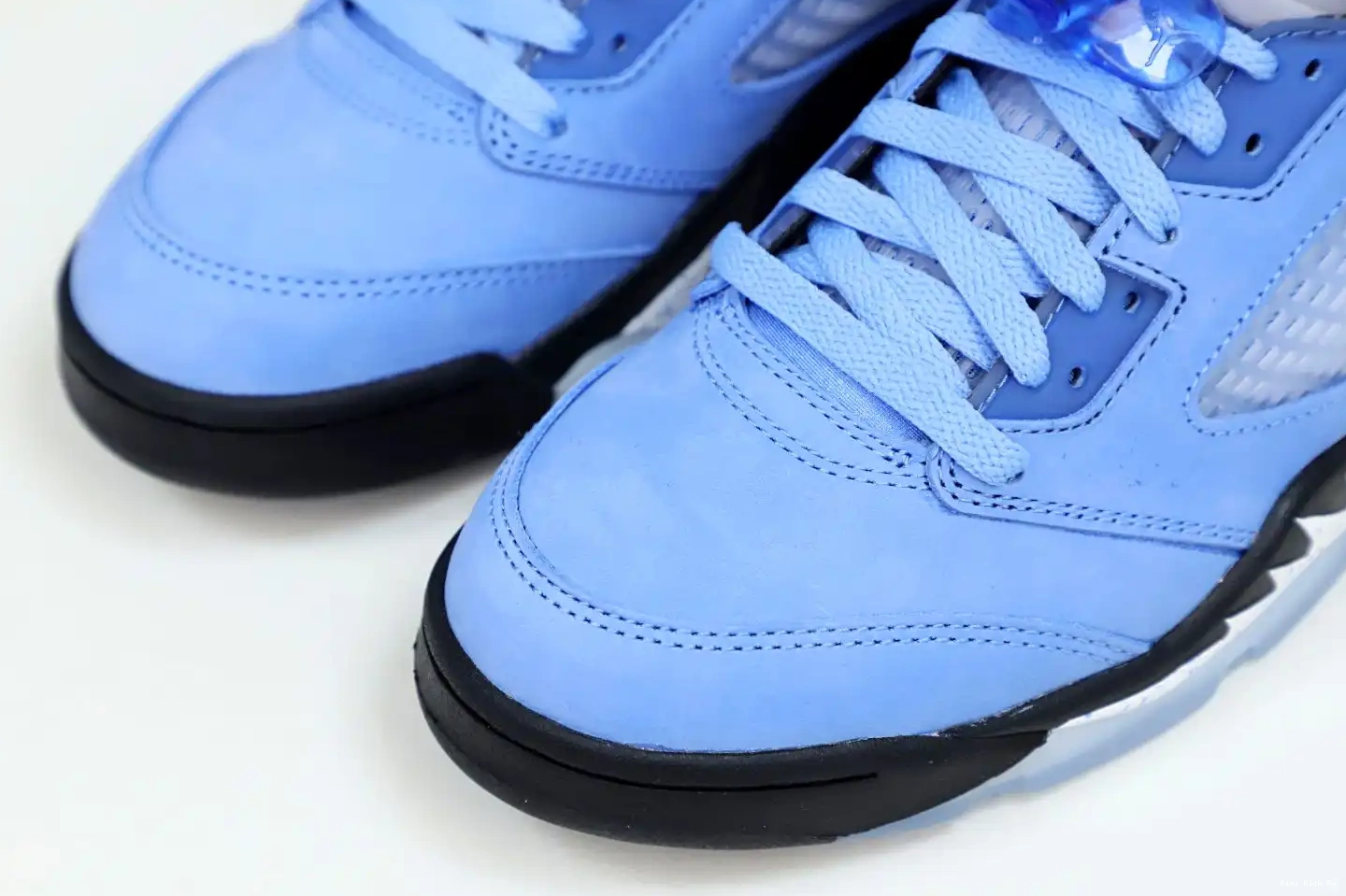 5 UNIVERSITY JORDAN SE Kimikick DV1310 401 BLEU RETRO AIR BLACK-WHITE BLUE 0409